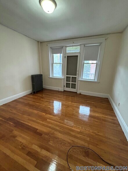 Building Photo - 127 Washington St