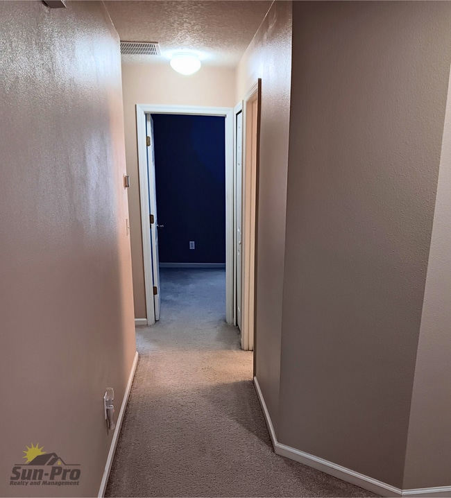 Building Photo - 601 Mount Olympus Blvd