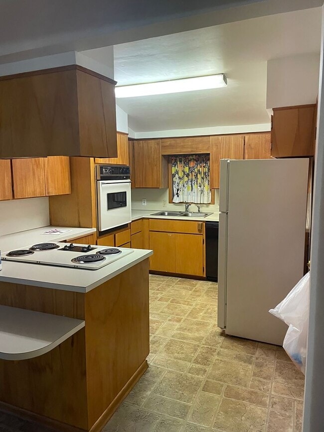 Building Photo - Manager Special, 50% off first month's rent!