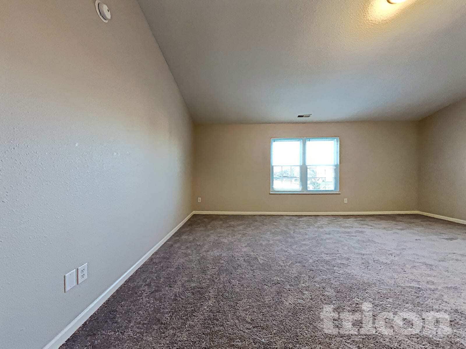 Building Photo - 11157 Fall Dr