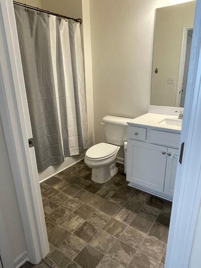 Building Photo - Gorgeous 3 Bedroom Home in Union Station Community!