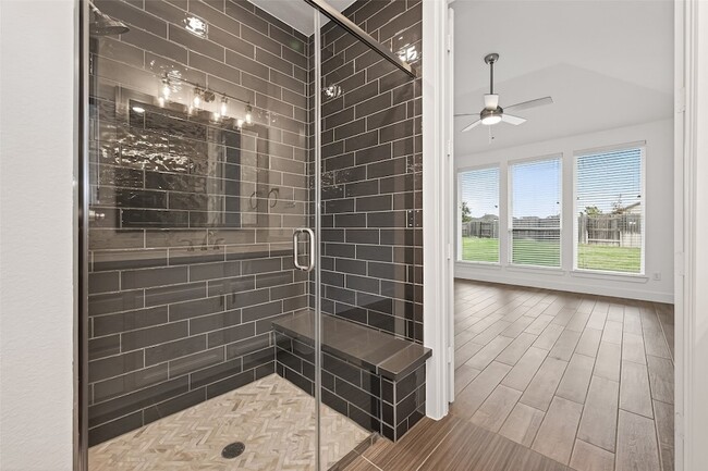 Building Photo - 7218 Grassland Vis Ln