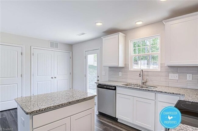 Building Photo - 3155 Misty Ridge Dr