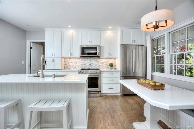 Building Photo - 1 Otter Trail