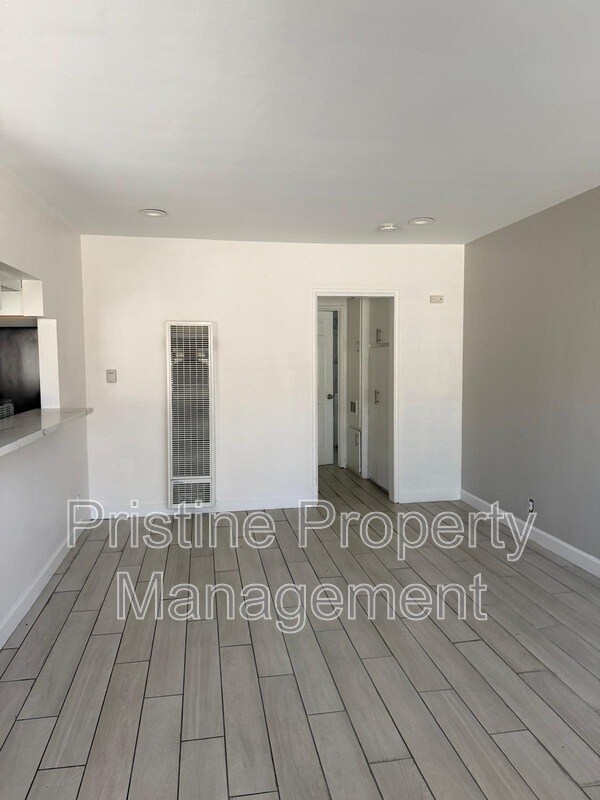 Building Photo - 16439 California St