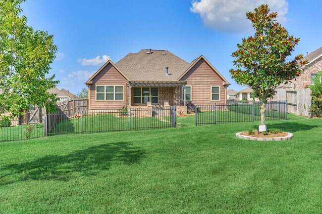 Building Photo - 180 Racetrack Ln