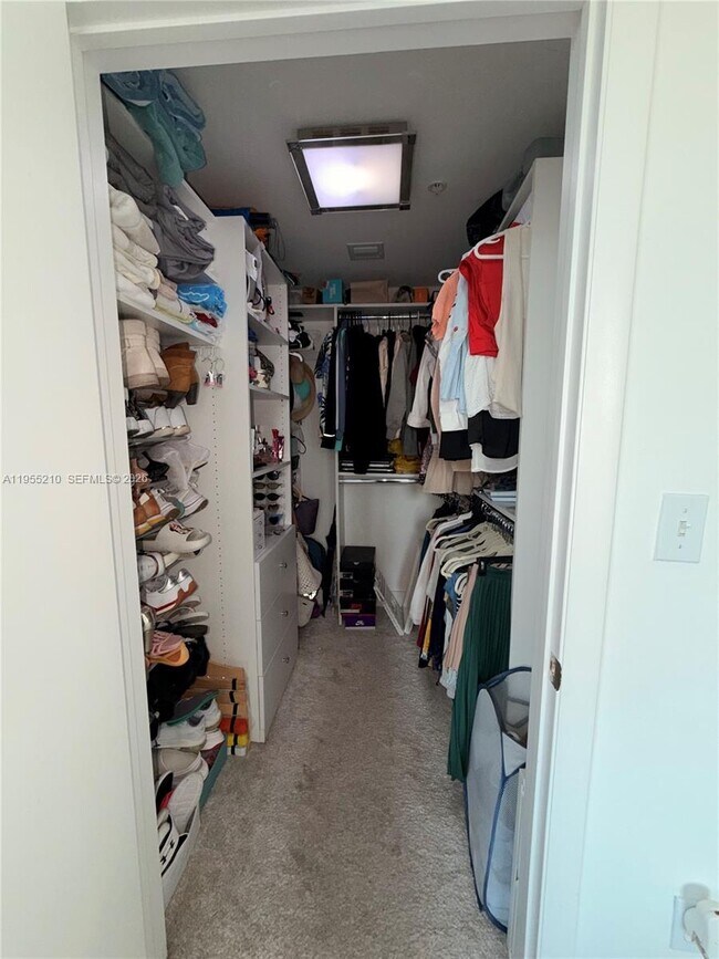 Building Photo - 253 NE 2nd St