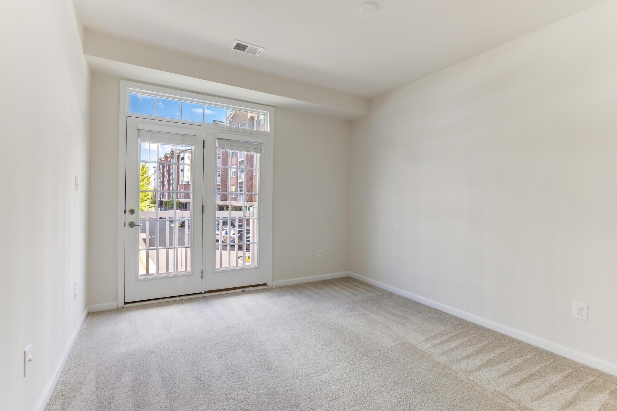 Building Photo - 13643 Air and Space Museum Pky