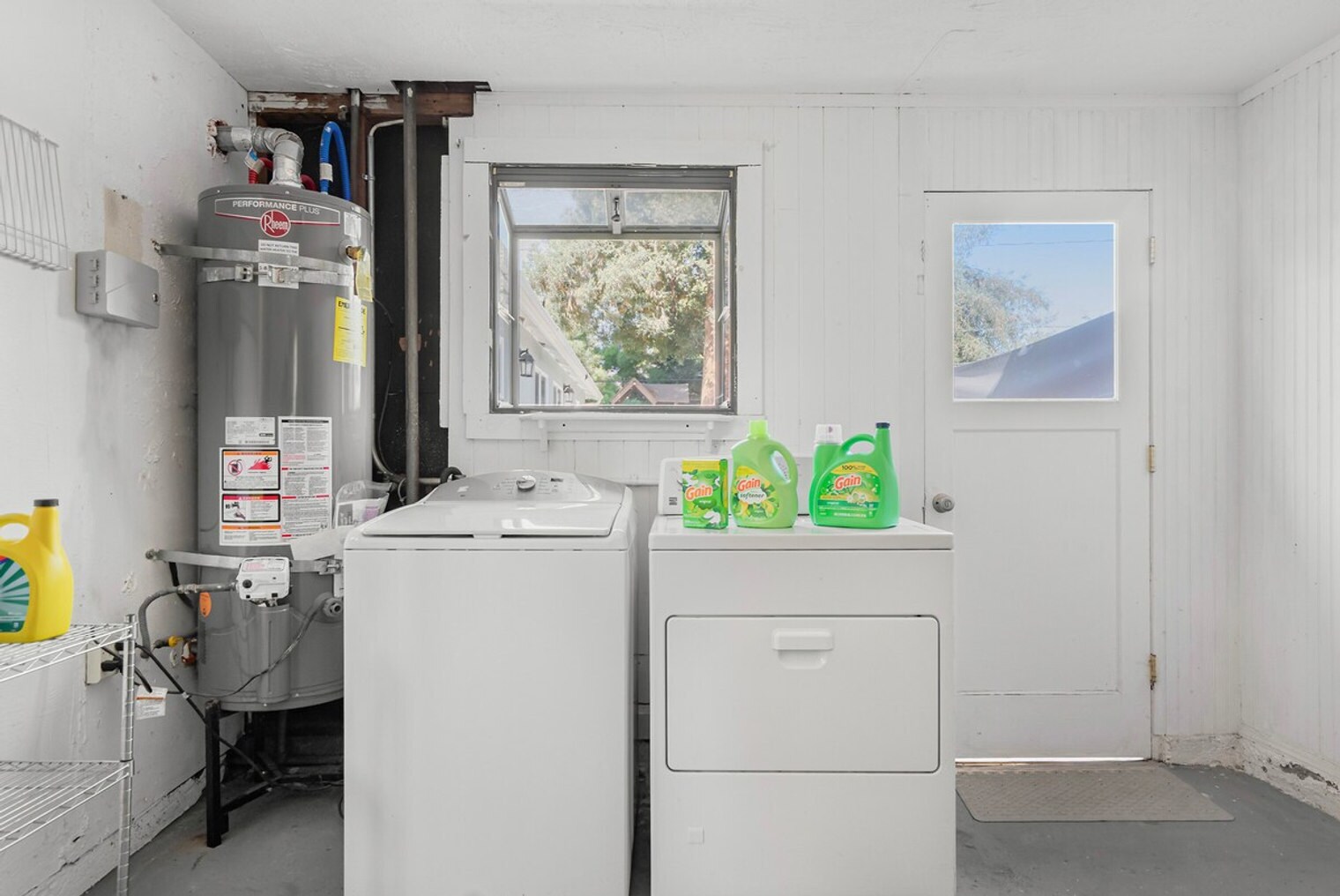 Building Photo - 2391 Shibley Ave