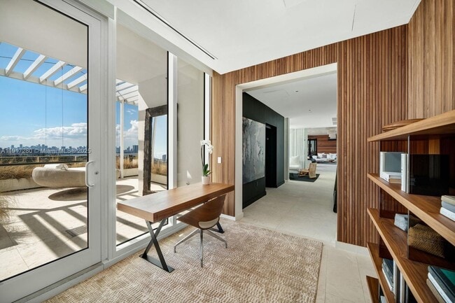 Building Photo - 4701 Meridian Ave