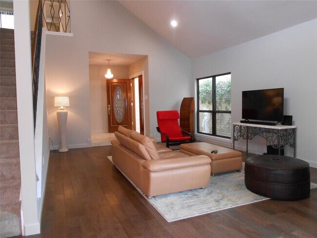 Building Photo - 9588 Doliver Dr