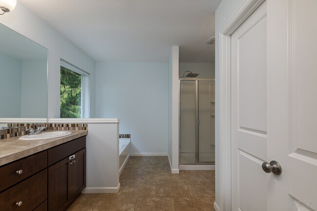 Building Photo - 33284 SW Havlik Dr
