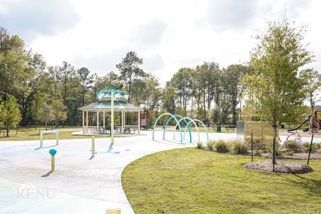 Building Photo - 25342 Shadowdale Dr