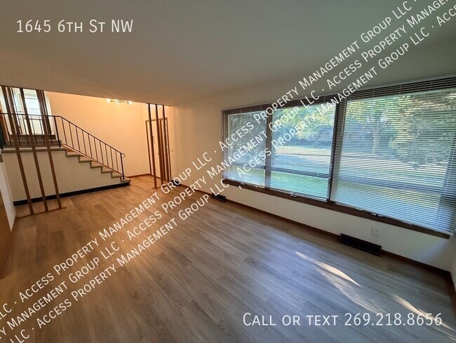 Building Photo - 1645 6th St NW