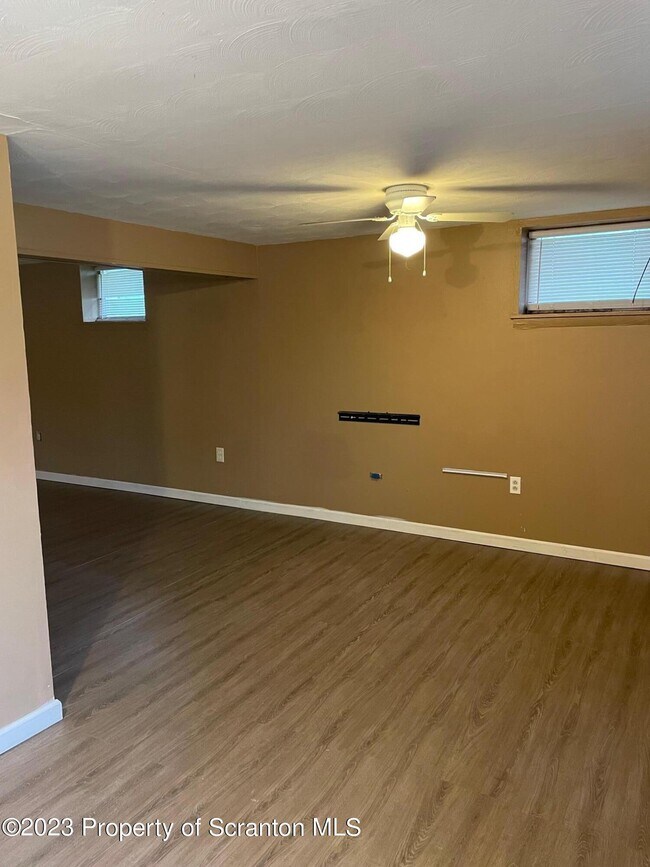 Building Photo - 1206 Mowry St