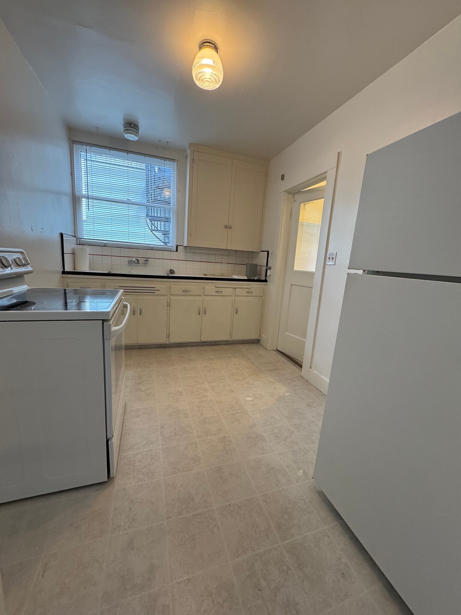 Kitchen1 - 2208 G St