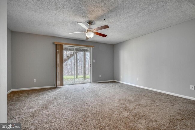 Building Photo - 1453 Golden Rod Ct