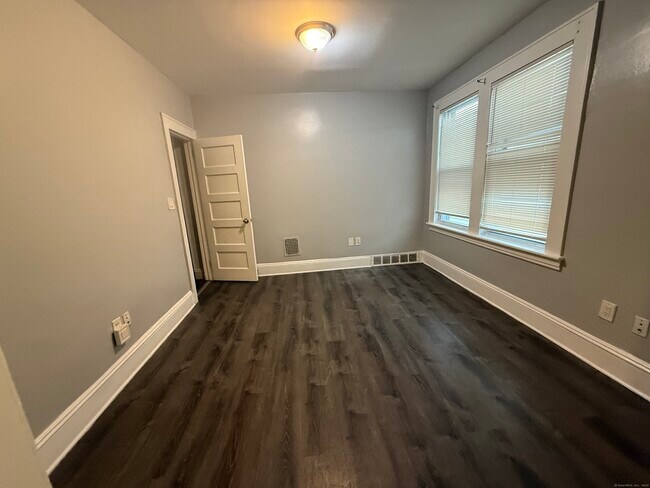 Building Photo - 824 Capitol Ave