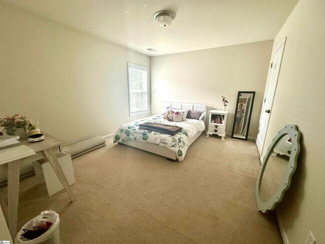 Building Photo - 200 Barbours Lane