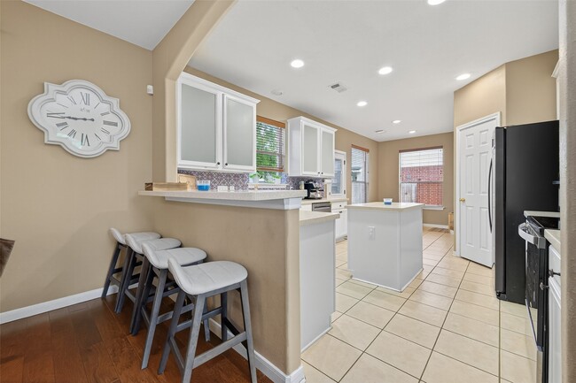 Building Photo - 59 Genesee Ridge Dr