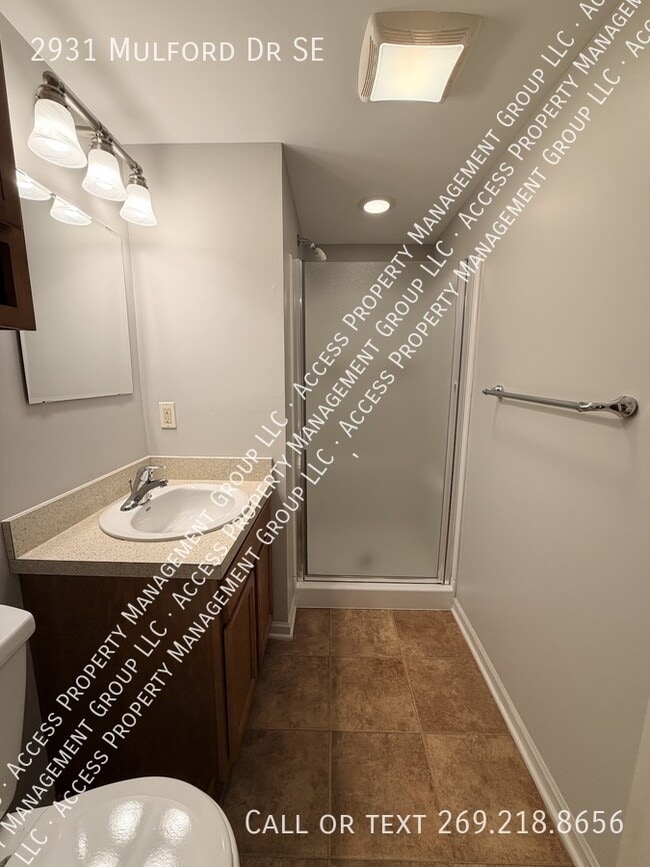 Building Photo - 2931 Mulford Dr SE