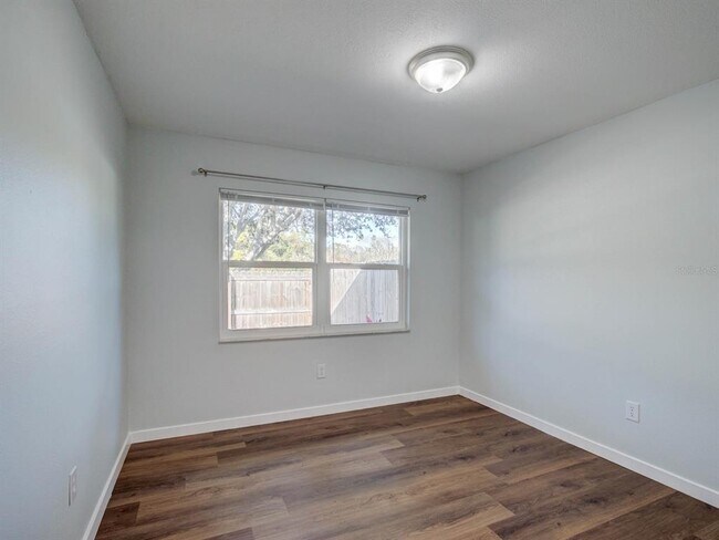 Building Photo - 1007 Sumner Blvd