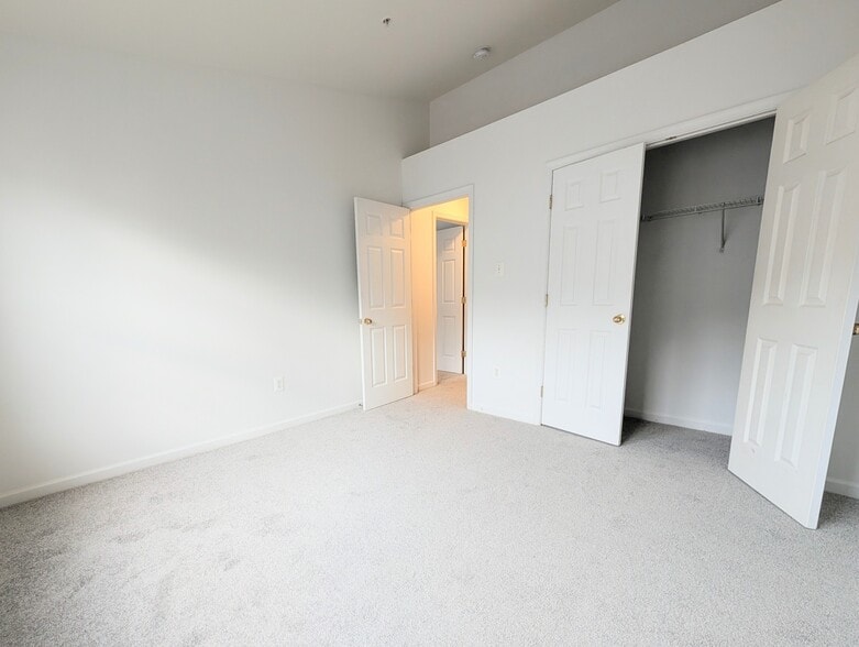 Building Photo - 7123 Silverleaf Oak Rd