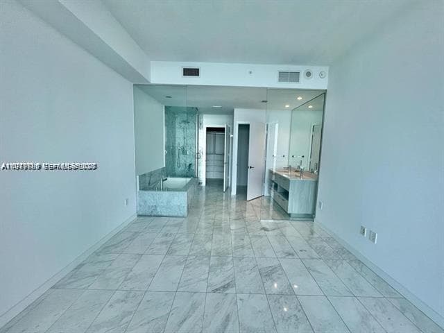 Building Photo - 480 NE 31st St