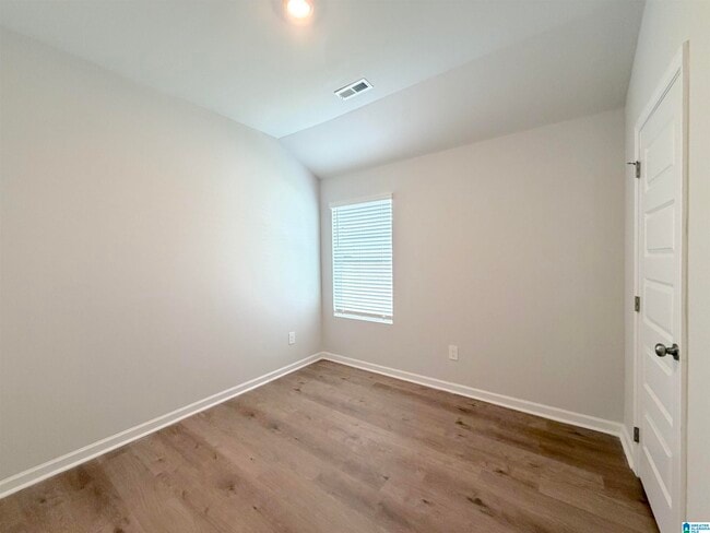 Building Photo - 155 CHALLENGER Way