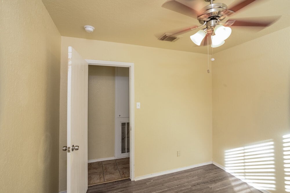 Building Photo - 10138 Amber Coral