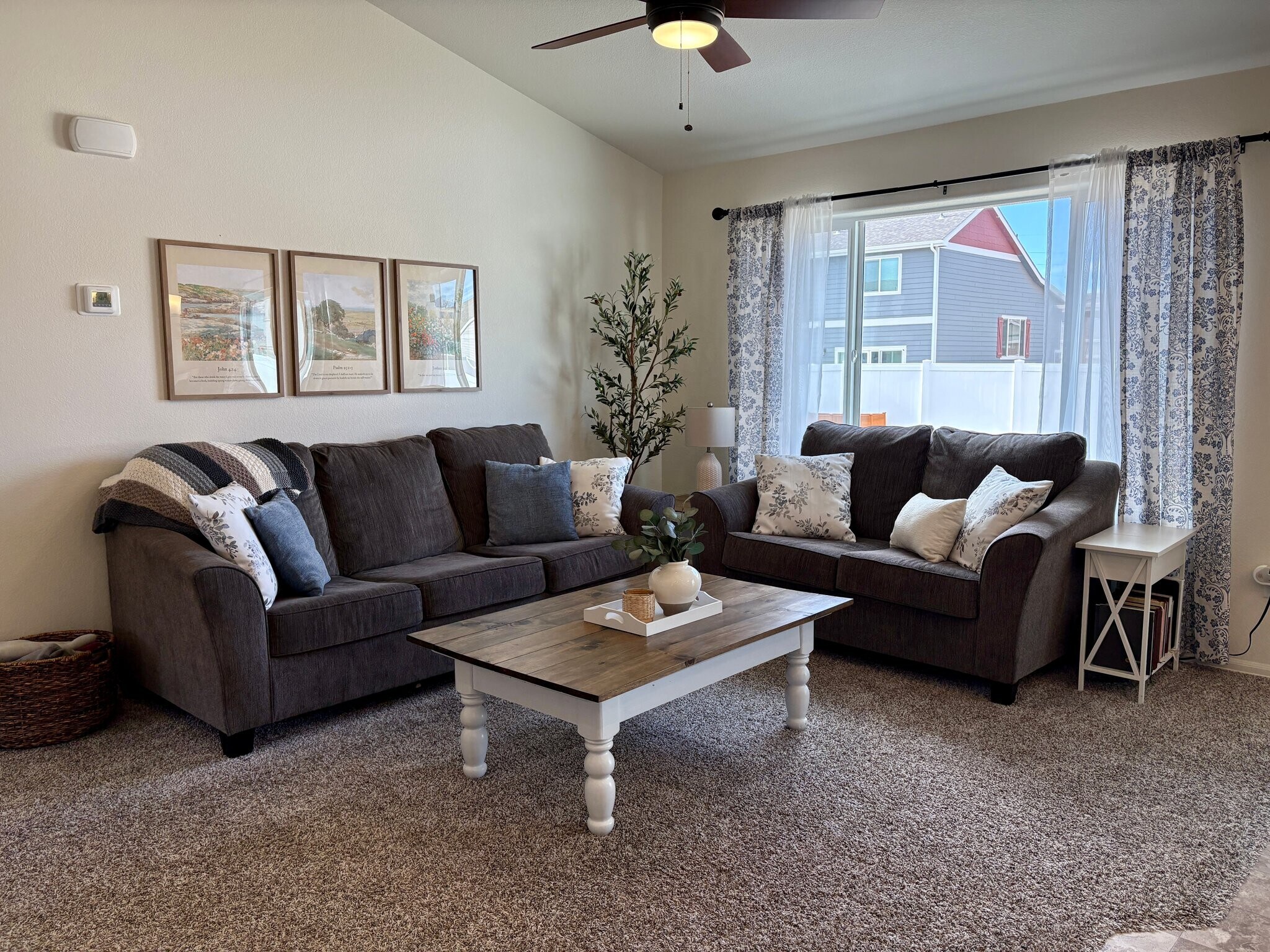 Building Photo - 916 Greenbrook Dr