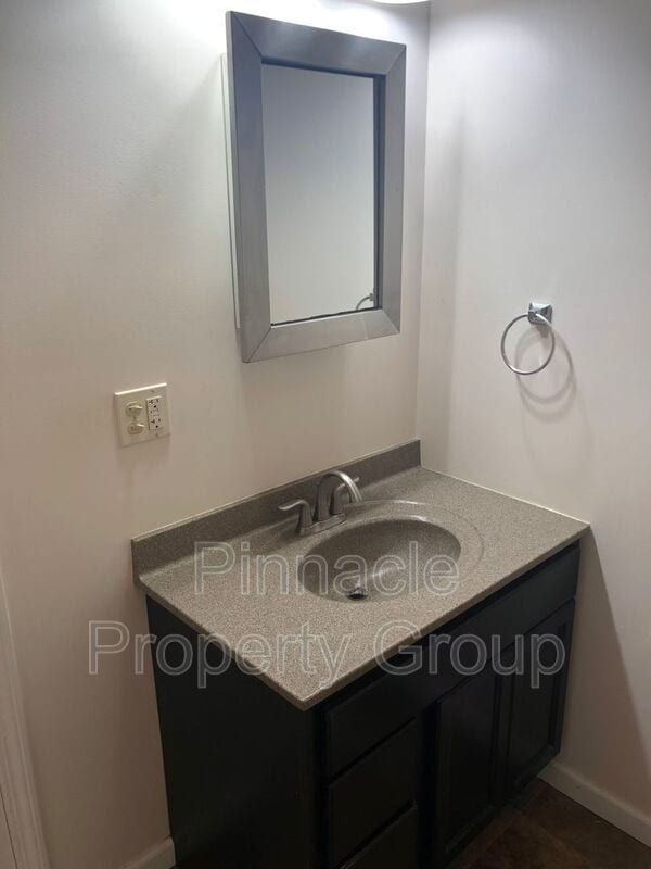 Building Photo - 7205 Maple Valley Rd