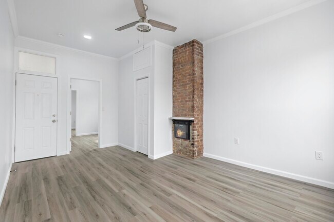 Building Photo - 20 Saint Pauls Ave