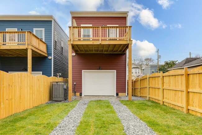 Building Photo - Experience Modern Elegance in RVA’s Souths...