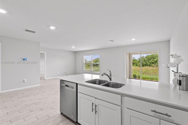 Building Photo - 7020 Ramrod Cir