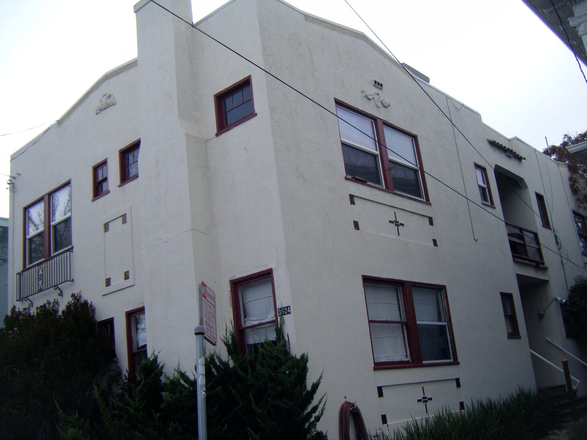 Building Photo - 3924 Clarke St