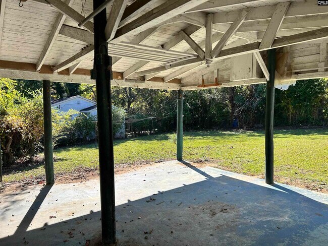 Building Photo - 804 Columbia College Dr