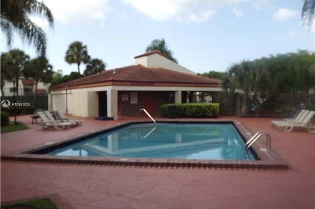 Building Photo - 8600 SW 149th Ave