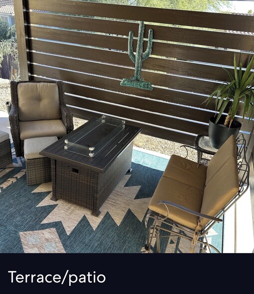 Building Photo - 10177 E La Palma Ave