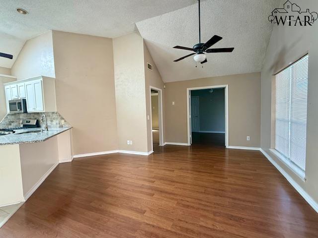 Building Photo - 3902 Alexandria St