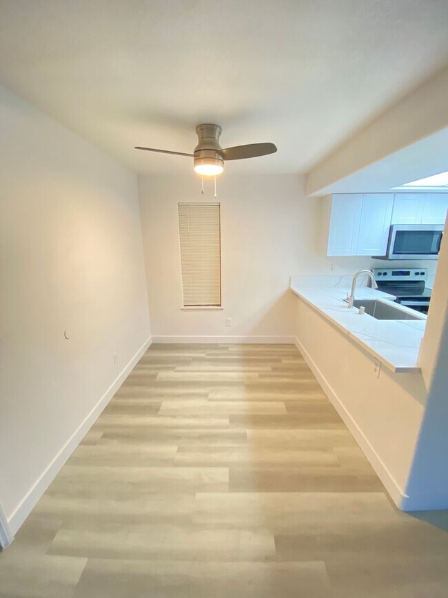 Building Photo - MOVE IN SPECIAL-Delightful 2BED/2BATH Condo tucked away in a picturesque Henderson community!