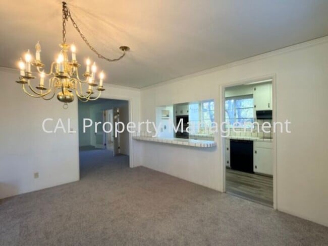 Building Photo - Beautiful 3-Bedroom Pebble Beach Home!