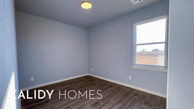Building Photo - 218 Olde Ml Ct