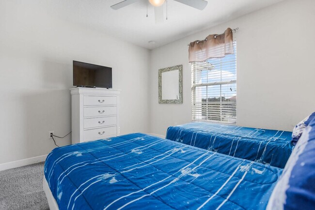 Building Photo - 4718 Kings Castle Cir