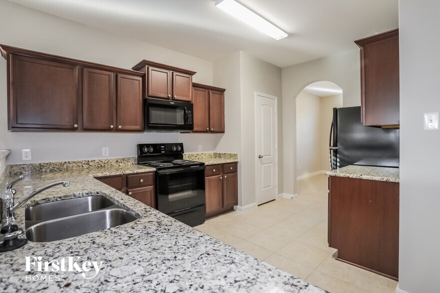 Building Photo - 2205 Old Harbor Way