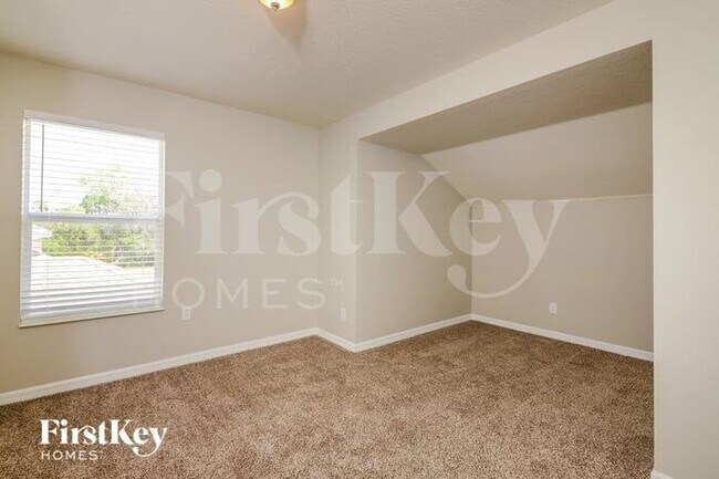 Building Photo - 7228 53rd Pl E