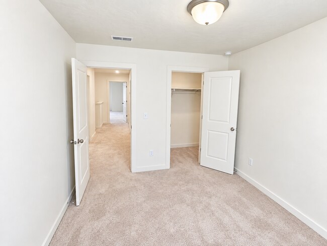 Building Photo - 4385 E Longleaf Ln