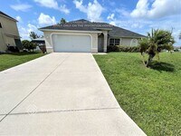 Building Photo - 1917 SW 3rd St