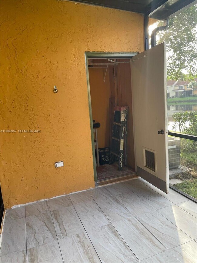 Building Photo - 3702 Coral Tree Cir