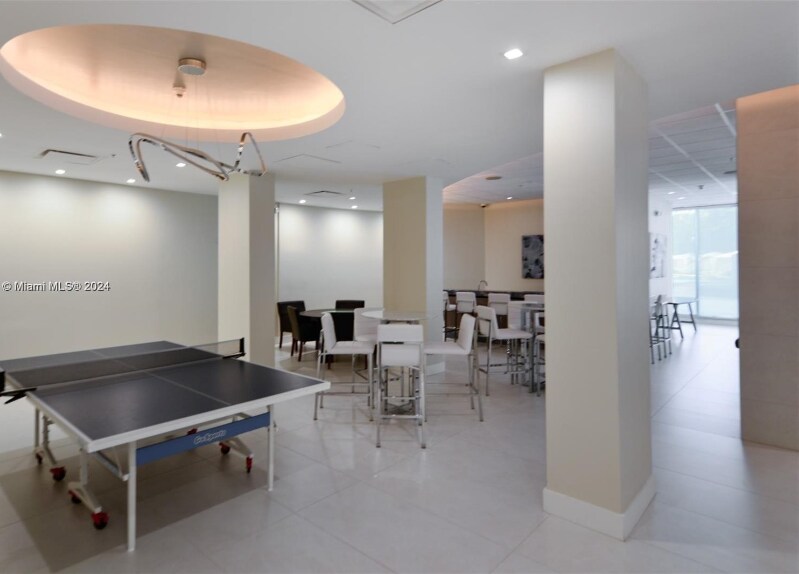 Building Photo - 3001 S Ocean Dr